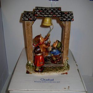 Goebel Century Collection Hummel "Let's Tell The World" #487 TMK 6 w/Box & COA
